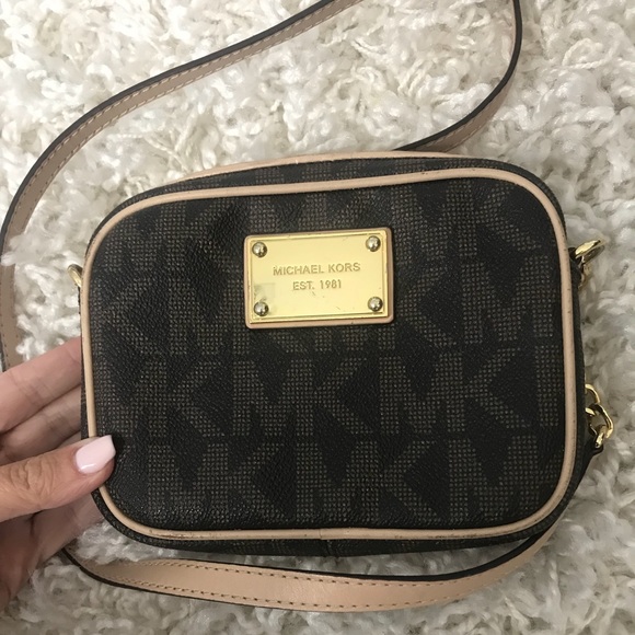 Micheal Kors Crossbody bag - Picture 2 of 3
